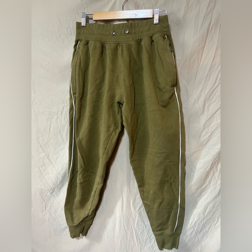 Cotopaxi joggers